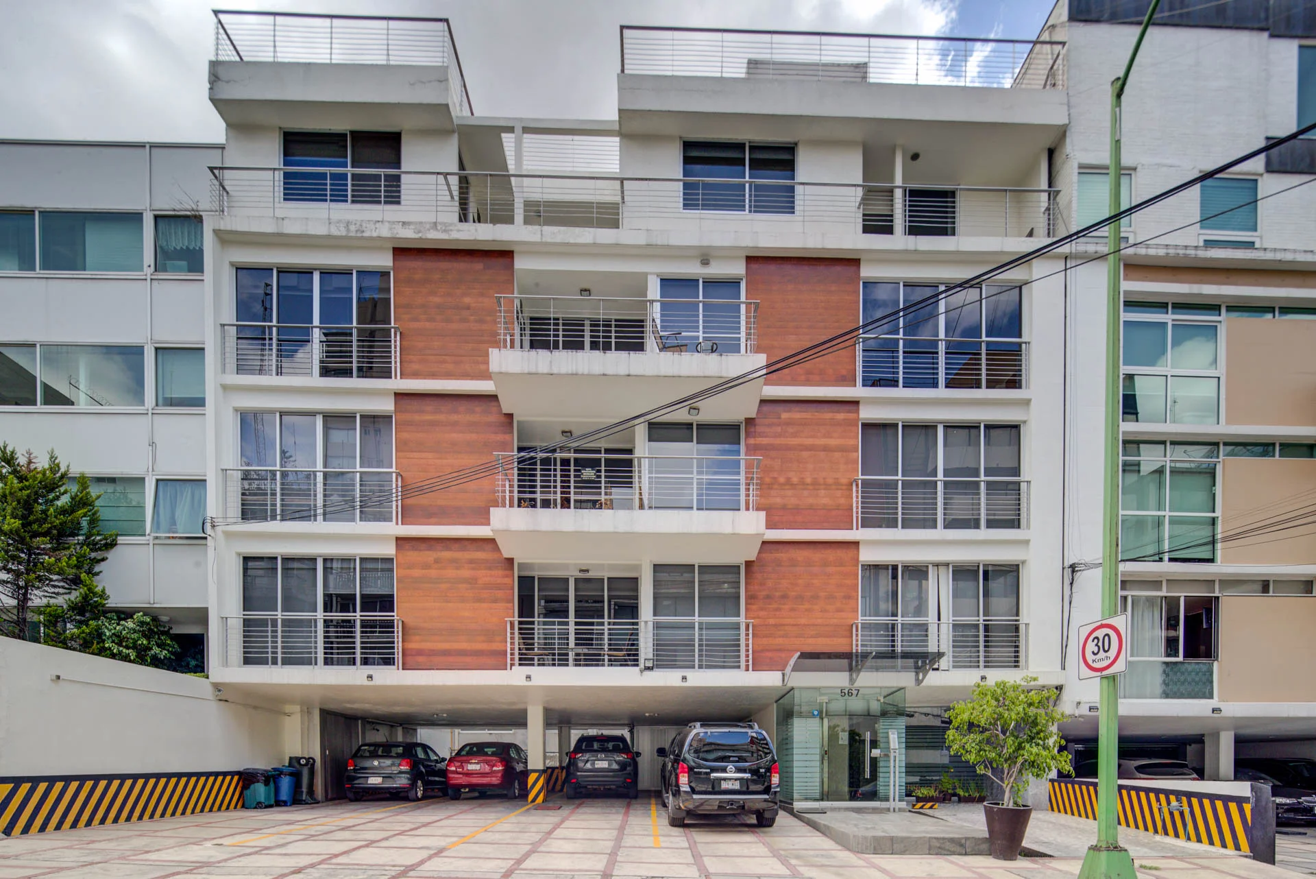 EOLA M. Chimborazo 567 — Lomas de Chapultepec, Ciudad de México